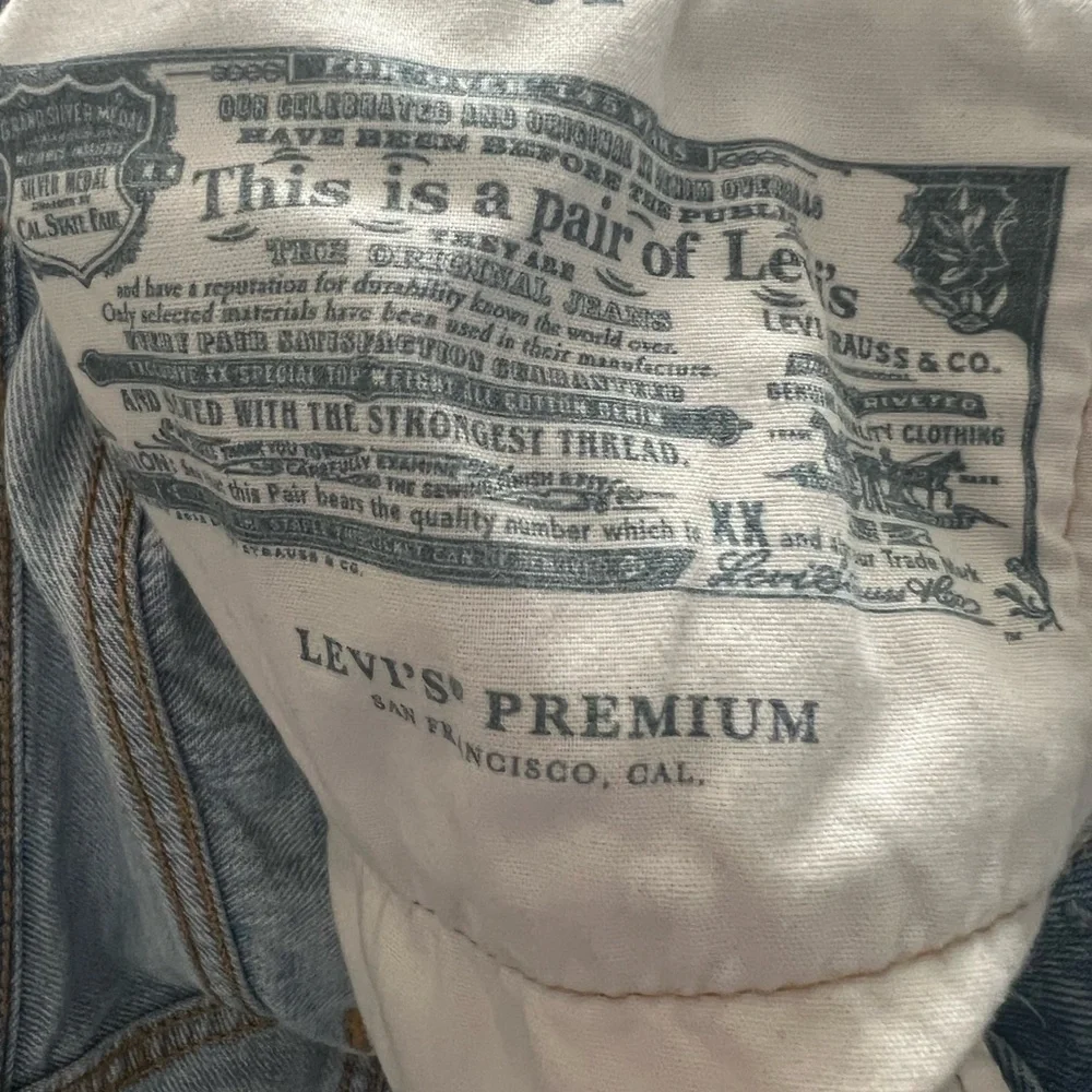 501® ORIGINAL FIT HIGH RISE WOMEN'S SHORTS - Picture 14 of 15